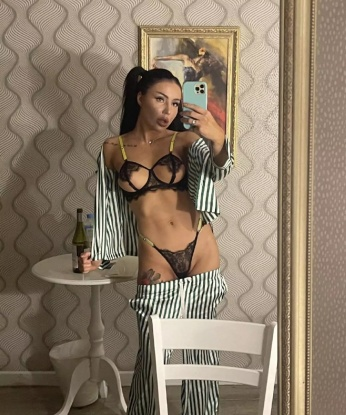 Анкета проститутки Маргаритка - Фото 1, Сланцы, 23 года, №2421